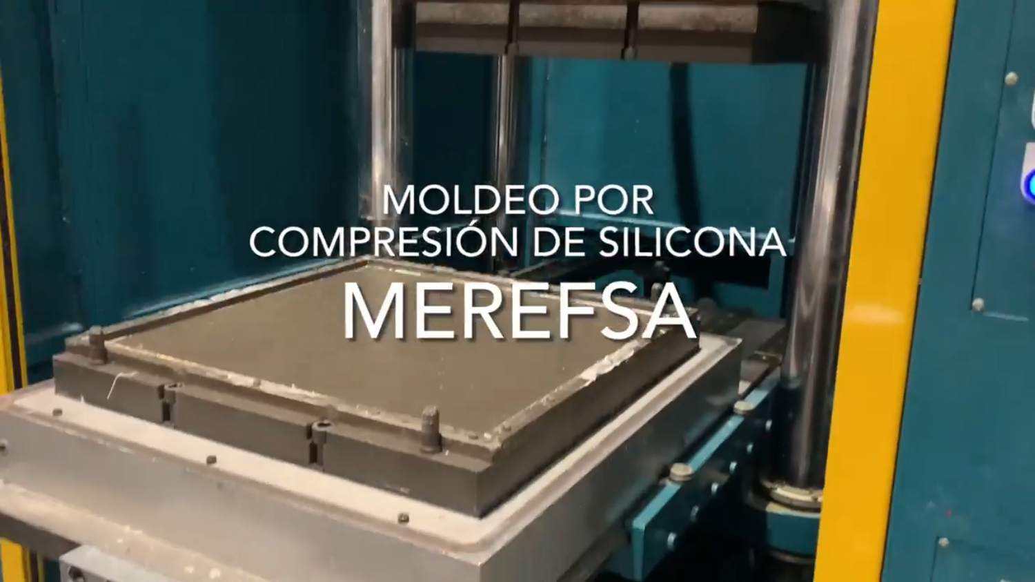 Molding process in MEREFSA - Double station compression molding machine