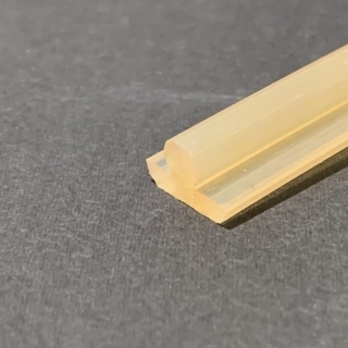 M. SILICONE PROFILE HT (250°C) 70SH°(±5) HIL. H200A